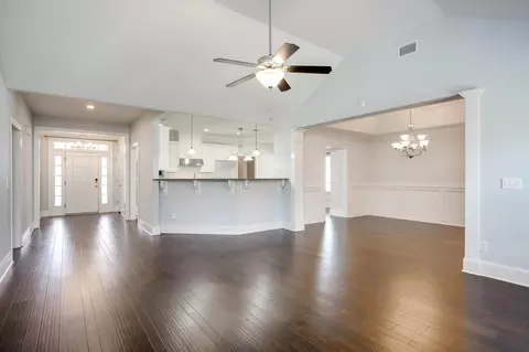 Living - 5435 Copse Dr, Augusta, GA 30909 photo 2 of 4
