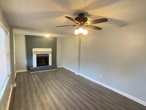 Living - 1932 Satcher Blvd, Augusta, GA 30906 photo 4 of 15