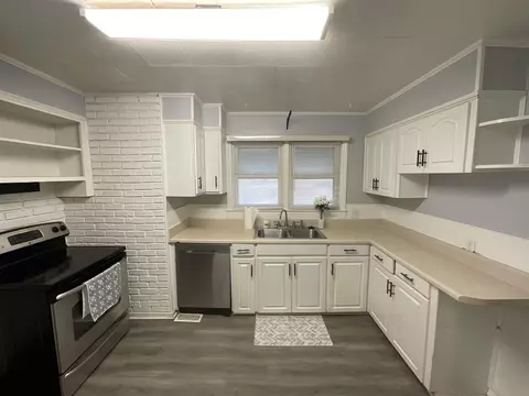 Kitchen - 1932 Satcher Blvd, Augusta, GA 30906 photo 2 of 4