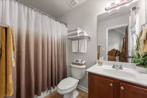 Bath - 4829 Apple Ct, Augusta, GA 30909 photo 5 of 6