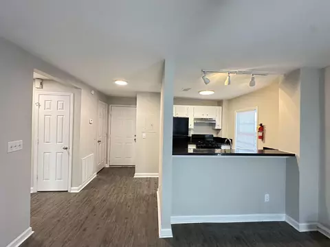 Entry Way - 602 3rd St, Augusta, GA 30901 photo 5 of 6