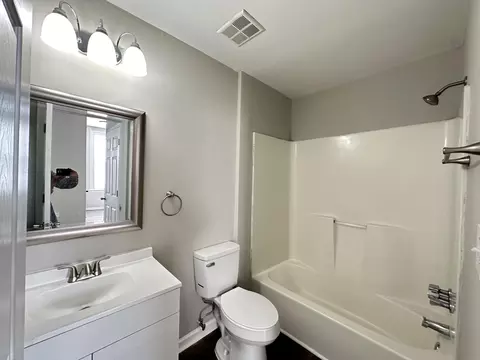 Bath - 602 3rd St, Augusta, GA 30901 photo 3 of 5