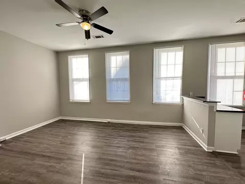 Living - 602 3rd St, Augusta, GA 30901 photo 3 of 5