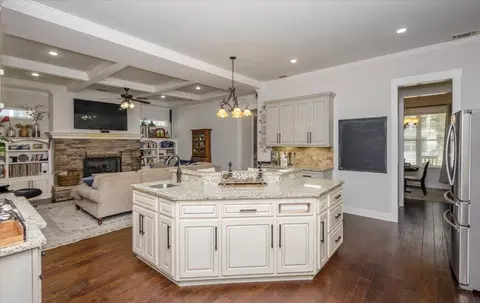 Kitchen - 987 Mitchell Ln, Evans, GA 30809 photo 5 of 12
