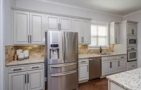 Kitchen - 987 Mitchell Ln, Evans, GA 30809 photo 8 of 12