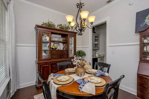 Dining - 987 Mitchell Ln, Evans, GA 30809 photo 2 of 5