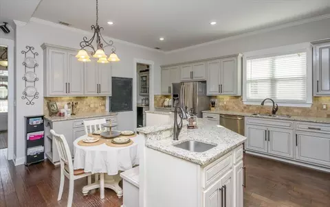 Kitchen - 987 Mitchell Ln, Evans, GA 30809 photo 3 of 12