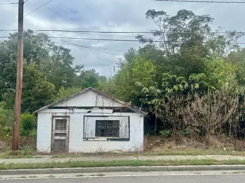 816 Perry St, Waynesboro, GA 30830