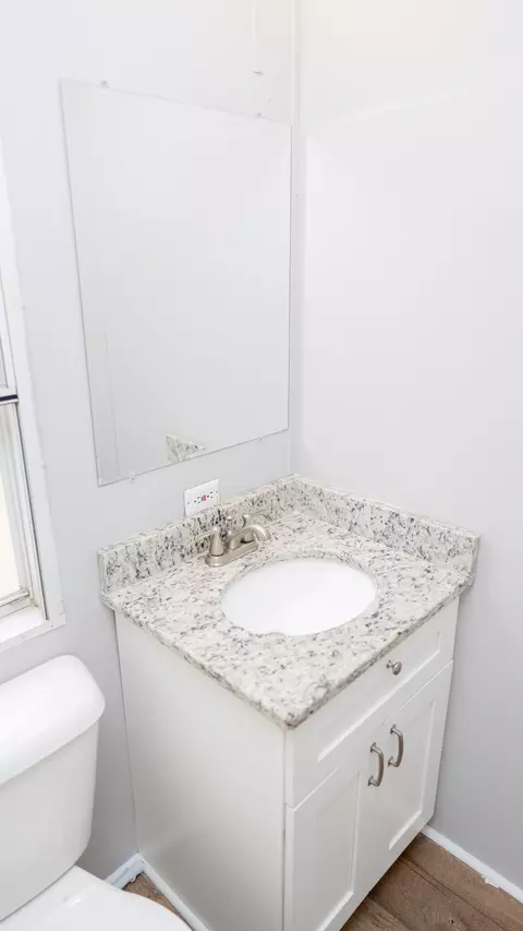 Bath - 1289 Brittany St, Stapleton, GA 30823 photo 4 of 5