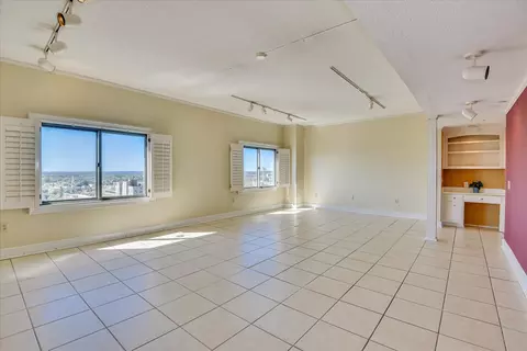 Living - 1 Seventh St #1602, Augusta, GA 30901 photo 9 of 10