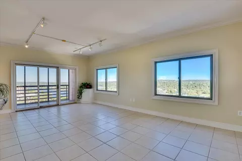 Living - 1 Seventh St #1602, Augusta, GA 30901 photo 2 of 10