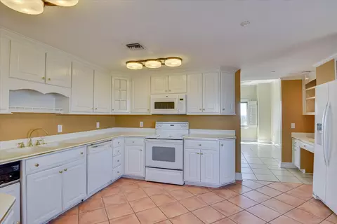 Kitchen - 1 Seventh St #1602, Augusta, GA 30901 photo 1 of 4