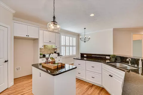 Kitchen - 102 Highgrass Trl, Evans, GA 30809 photo 7 of 8