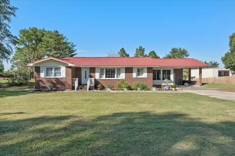 32 Oakwood Dr, Graniteville, SC 29829