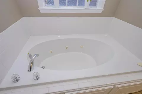 Bath - 4346 Azalea Dr, Evans, GA 30809 photo 5 of 11
