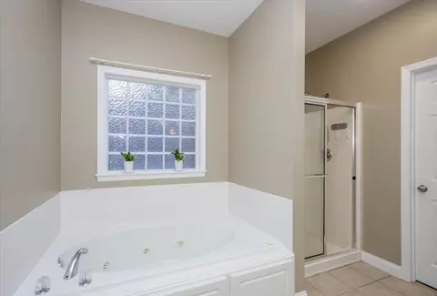 Bath - 4346 Azalea Dr, Evans, GA 30809 photo 4 of 11