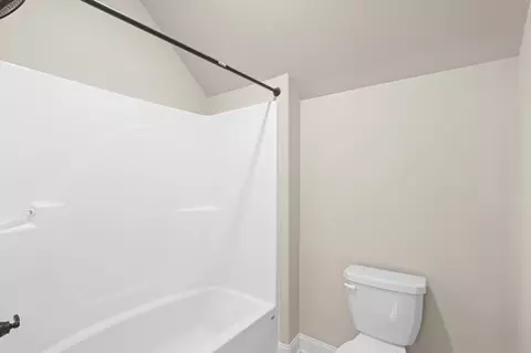 Bath - 2975 Rosewood Dr, Evans, GA 30809 photo 6 of 8