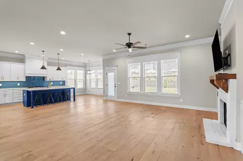 Living - 2975 Rosewood Dr, Evans, GA 30809 photo 2 of 6