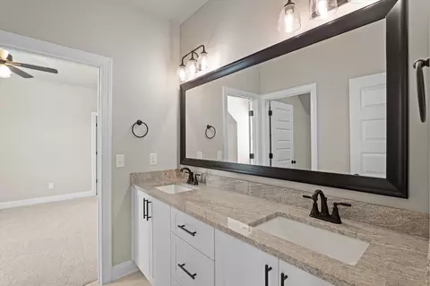 Bath - 2975 Rosewood Dr, Evans, GA 30809 photo 5 of 8