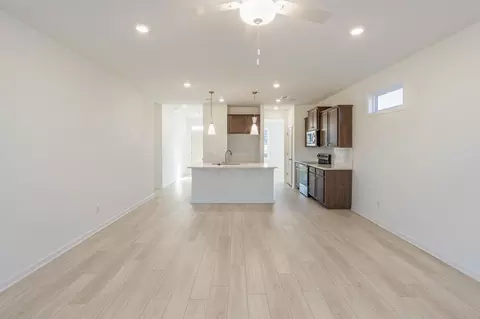 Living - 2119 April Dawn Trl, Thomson, GA 30824 photo 3 of 4