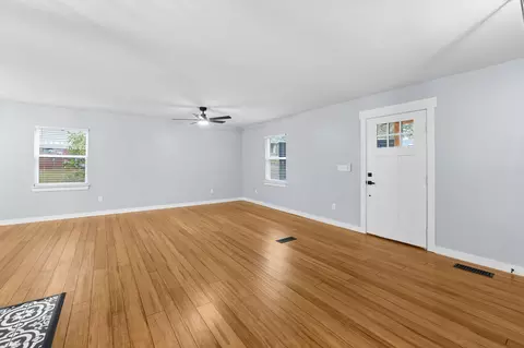 Living - 306 Michael St, Thomson, GA 30824 photo 1 of 2