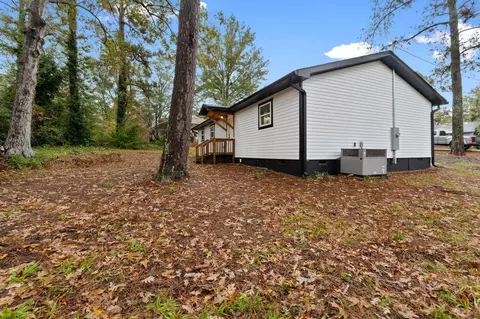 Exterior - 306 Michael St, Thomson, GA 30824 photo 4 of 5