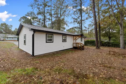 Exterior - 306 Michael St, Thomson, GA 30824 photo 2 of 5
