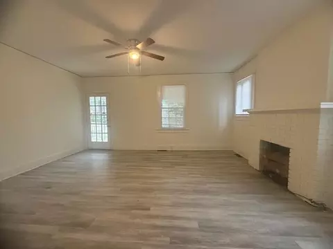 Living - 2006 Mcdowell St, Augusta, GA 30904 photo 3 of 5