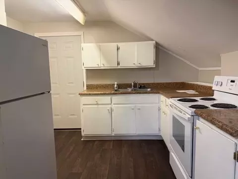 Kitchen - 2006 Mcdowell St, Augusta, GA 30904 photo 3 of 4