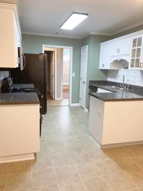 Kitchen - 3217 Hampton Cir, Augusta, GA 30906 photo 3 of 3
