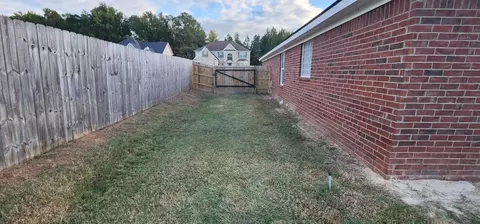 Exterior - 3217 Hampton Cir, Augusta, GA 30906 photo 4 of 4