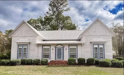 211 Railroad St, Garfield, GA 30425