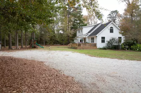 Exterior - 218 E Sheppard St, Stapleton, GA 30823 photo 5 of 8