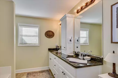 Bath - 262 Brassie Dr, Mccormick, SC 29835 photo 2 of 4
