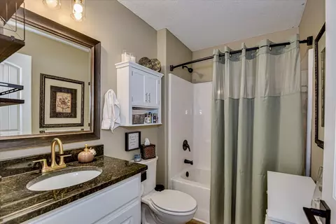 Bath - 262 Brassie Dr, Mccormick, SC 29835 photo 4 of 4