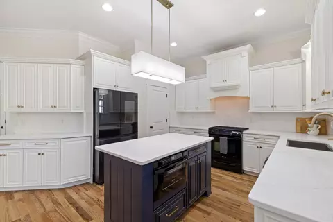 Kitchen - 603 Altamaha Cir, Evans, GA 30809 photo 3 of 6
