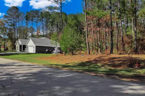 114 Elam Dr, Mccormick, SC 29835 photo 4