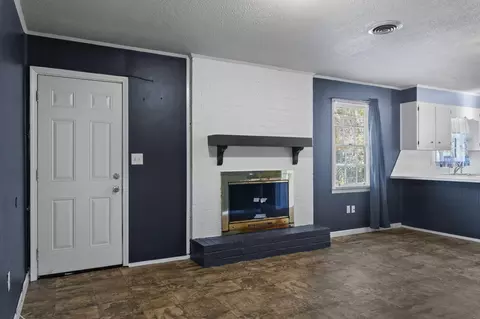 Living - 133 Highview Dr, Augusta, GA 30907 photo 4 of 6
