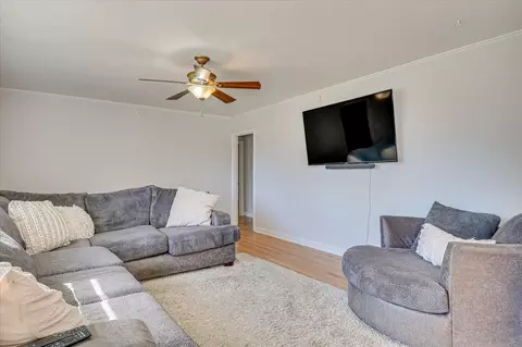Living - 1611 Pendleton Rd, Augusta, GA 30904 photo 4 of 4