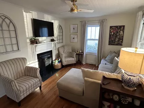 Living - 116 Lee St, Thomson, GA 30824 photo 1 of 2