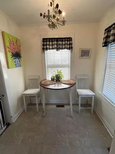 Dining - 116 Lee St, Thomson, GA 30824 photo 3 of 3