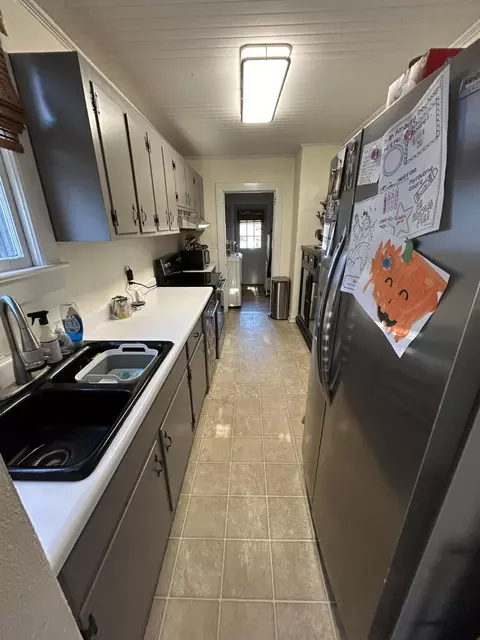 Kitchen - 116 Lee St, Thomson, GA 30824 photo 1 of 2