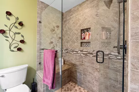 Bath - 2208 Pleasant Dr, Augusta, GA 30907 photo 2 of 5