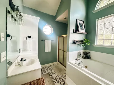 Bath - 992 Windmill Pkwy, Evans, GA 30809 photo 1 of 2