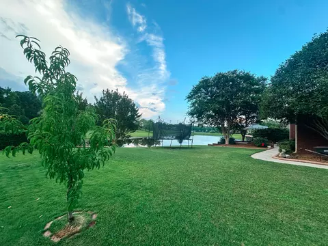 Exterior - 992 Windmill Pkwy, Evans, GA 30809 photo 11 of 12