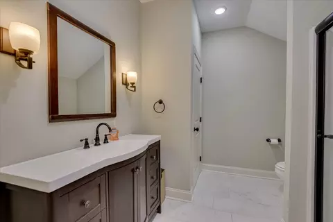 Bath - 1009 Barrett Dr, Evans, GA 30809 photo 5 of 6
