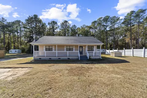 303 Transylvania Drive Dr, Sandersville, GA 31082