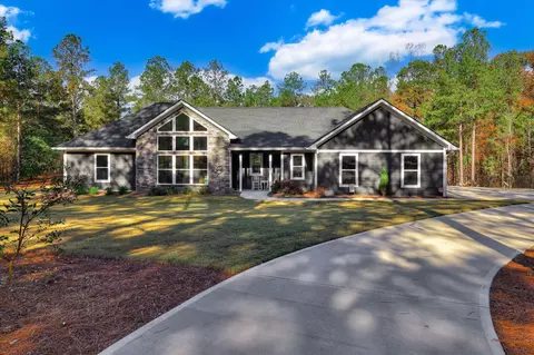 1066 Pine Point Ln, Tignall, GA 30668