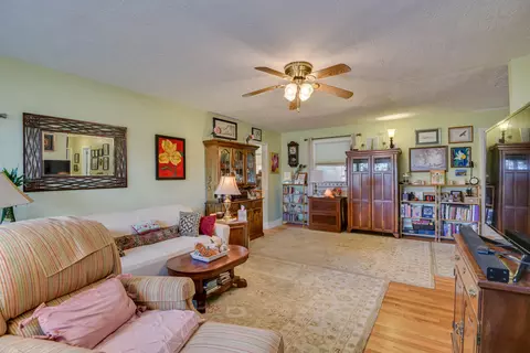 Living - 2004 Denmark Dr, Augusta, GA 30906 photo 2 of 2