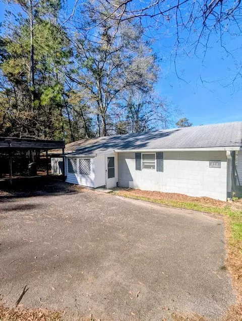 237 Crystal Springs Rd, Graniteville, SC 29829